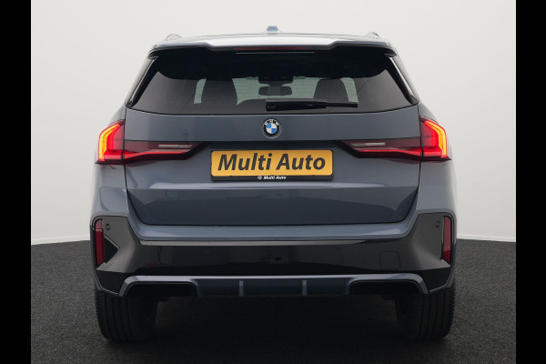 BMW X1 sDrive18i M-Sport | Leder Alcantara Sportstoelen | Navigatie | Cruise Control | Camera | Park Assist
