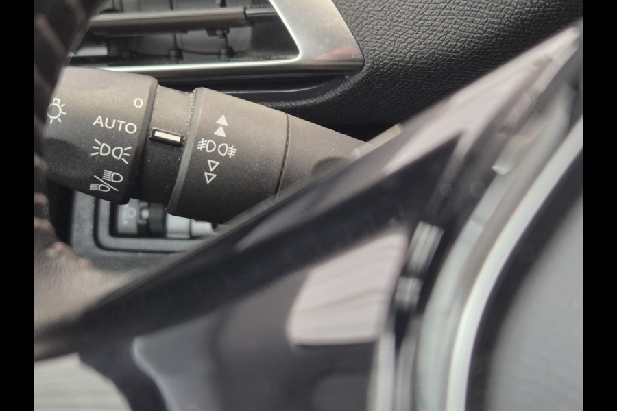 Peugeot 3008 1.2 PureTech Access | Navigatie | Parkeersensoren voor/achter | Apple Carplay/Android Auto |