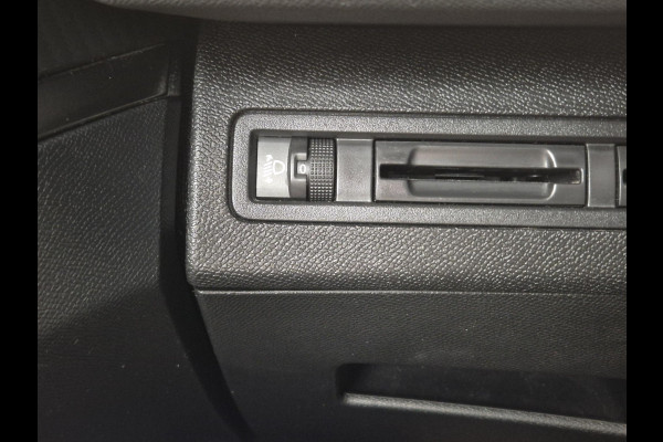 Peugeot 3008 1.2 PureTech Access | Navigatie | Parkeersensoren voor/achter | Apple Carplay/Android Auto |