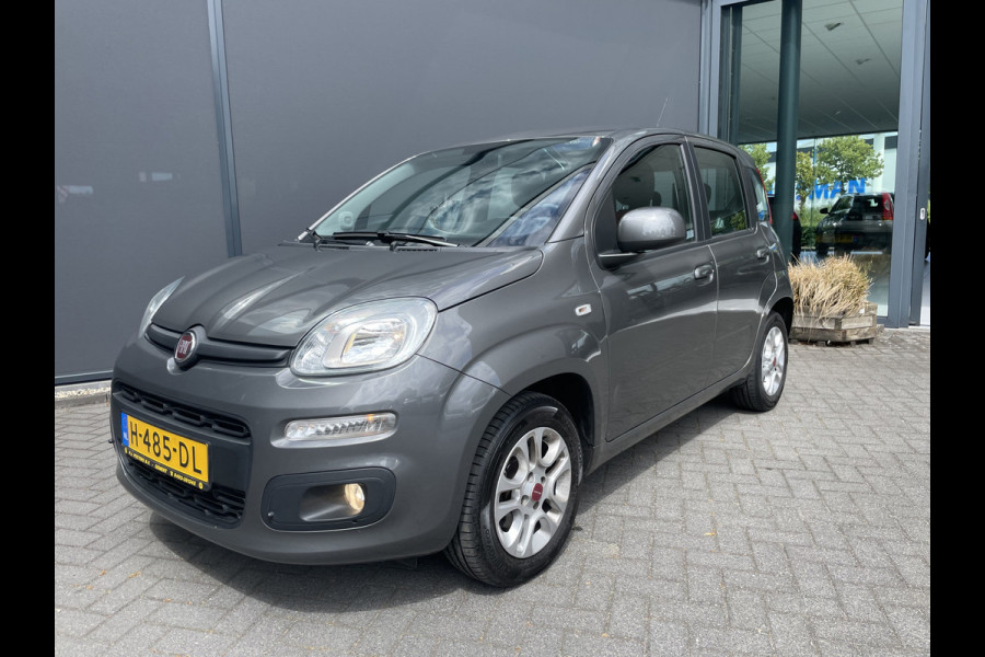 Fiat Panda 1.2 Lounge  5 zit plaatsen                          Airco - Bluetooth - Spiegels E V+VW - Centrale deurvergr. - E-Ramen voor - LMV 14"- ML Zeer goed onderhouden!