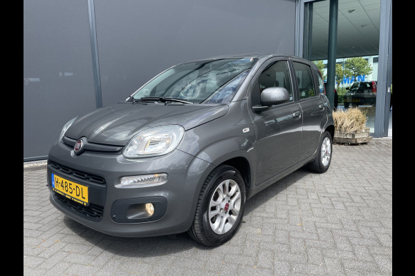Fiat Panda 1.2 Lounge  5 zit plaatsen                          Airco - Bluetooth - Spiegels E V+VW - Centrale deurvergr. - E-Ramen voor - LMV 14"- ML Zeer goed onderhouden!