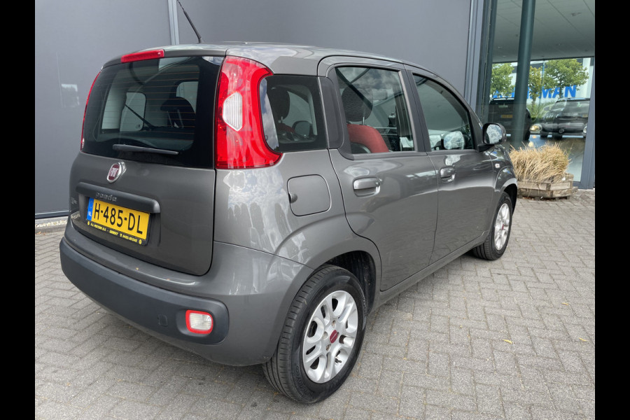 Fiat Panda 1.2 Lounge  5 zit plaatsen                          Airco - Bluetooth - Spiegels E V+VW - Centrale deurvergr. - E-Ramen voor - LMV 14"- ML Zeer goed onderhouden!