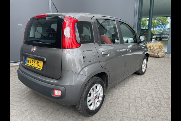 Fiat Panda 1.2 Lounge  5 zit plaatsen                          Airco - Bluetooth - Spiegels E V+VW - Centrale deurvergr. - E-Ramen voor - LMV 14"- ML Zeer goed onderhouden!