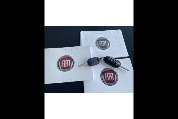 Fiat Panda 1.2 Lounge  5 zit plaatsen                          Airco - Bluetooth - Spiegels E V+VW - Centrale deurvergr. - E-Ramen voor - LMV 14"- ML Zeer goed onderhouden!