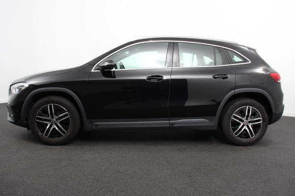 Mercedes-Benz GLA 200 Automaat Progressive Line | Navigatie | Stoelverwarming | Park Assist | Parkeersensoren | Camera | Spiegelpakket | LED koplamp High Performance | Elektrische achterklep | Seat-comfort Pack|