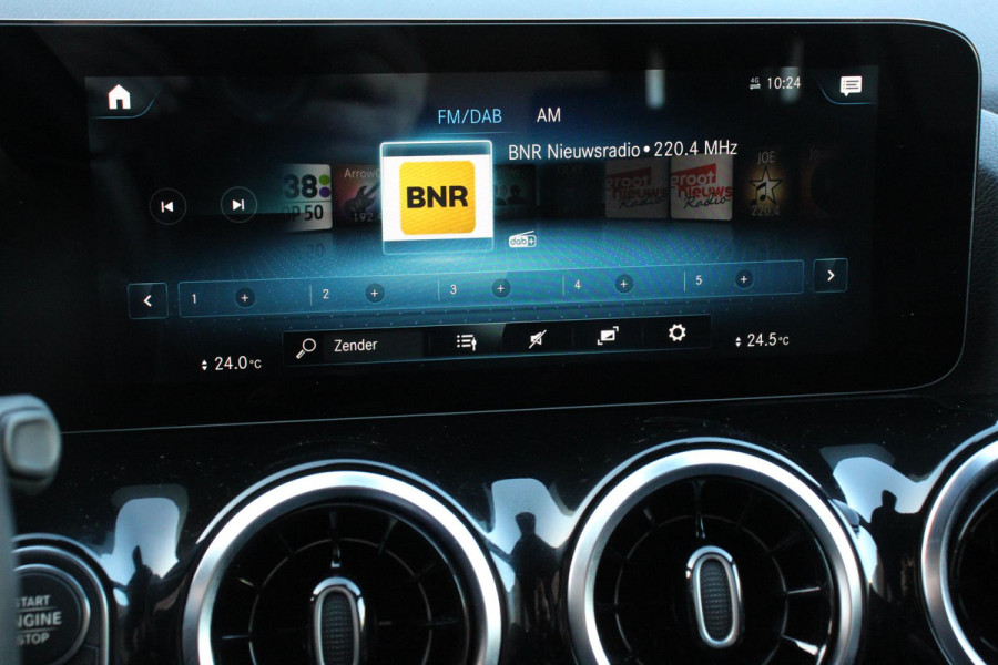 Mercedes-Benz GLA 200 Automaat Progressive Line | Navigatie | Stoelverwarming | Park Assist | Parkeersensoren | Camera | Spiegelpakket | LED koplamp High Performance | Elektrische achterklep | Seat-comfort Pack|