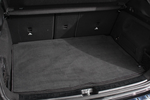 Mercedes-Benz GLA 200 Automaat Progressive Line | Navigatie | Stoelverwarming | Park Assist | Parkeersensoren | Camera | Spiegelpakket | LED koplamp High Performance | Elektrische achterklep | Seat-comfort Pack|