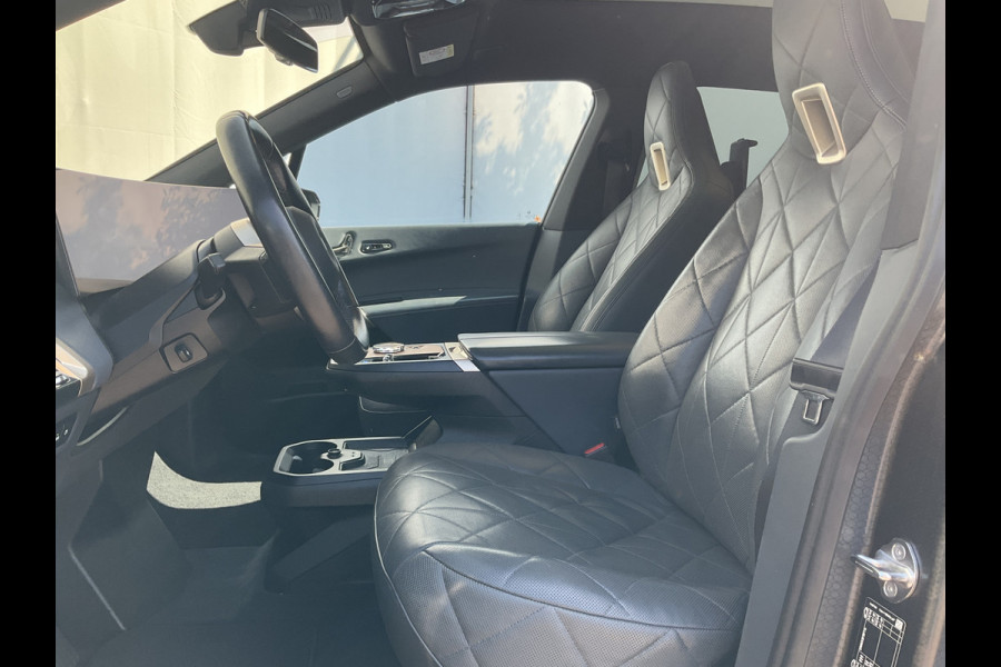 BMW iX xDrive50 High Executive 112 kWh Laser B&W Pano.dak Trekhaak M-sport
