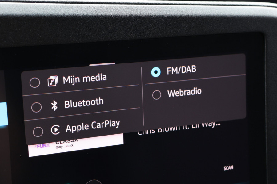 Volkswagen Caddy Cargo Maxi 2.0 TDI R-Line | LED | Camera | CarPlay | Lane Assist | Virtual Cockpit | Cruise control | DAB | Trekhaak | Keyless Go | Fabrieksgarantie