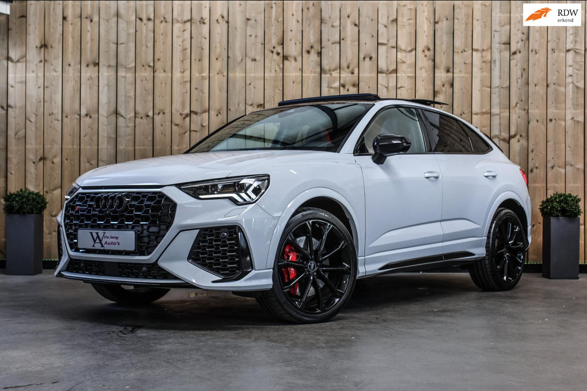 Audi RSQ3 Sportback TFSI *Pano*360 Camera*RS-Stoelen*Keyless*Carbon spiegels* Audi RSQ3 Sportback TFSI *Pano*360 Camera*RS-Stoelen*Keyless*Carbon spiegels*
