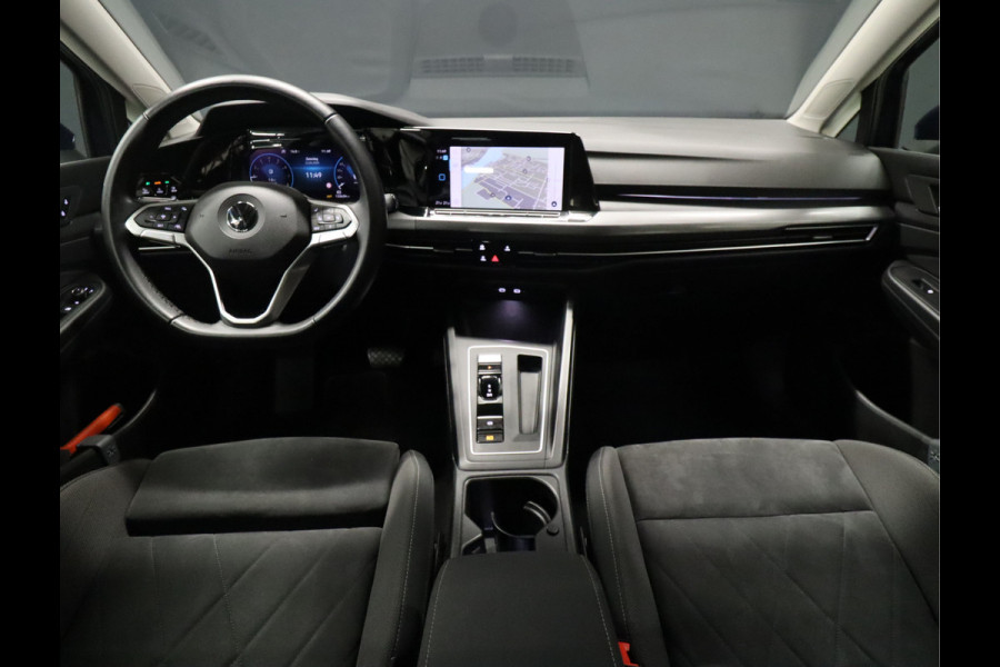 Volkswagen Golf 1.5 eTSI Style [DIGITAL DASH, ADAPTIVE CRUISE, APPLE CARPLAY, PDC V+A, MEMORY SEATS, MASSAGE STOELEN, NAVIGATIE, NIEUWSTAAT]