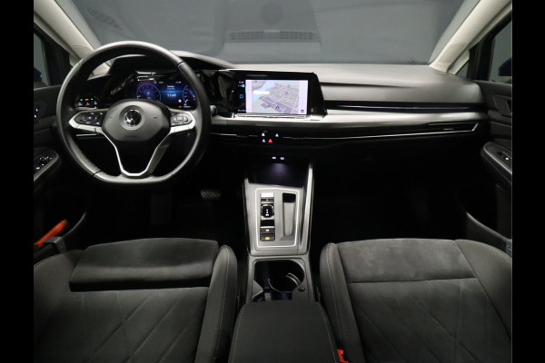 Volkswagen Golf 1.5 eTSI Style [DIGITAL DASH, ADAPTIVE CRUISE, APPLE CARPLAY, PDC V+A, MEMORY SEATS, MASSAGE STOELEN, NAVIGATIE, NIEUWSTAAT]