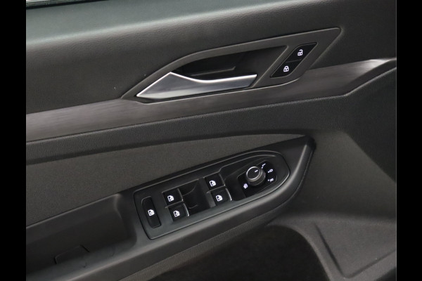 Volkswagen Golf 1.5 eTSI Style [DIGITAL DASH, ADAPTIVE CRUISE, APPLE CARPLAY, PDC V+A, MEMORY SEATS, MASSAGE STOELEN, NAVIGATIE, NIEUWSTAAT]