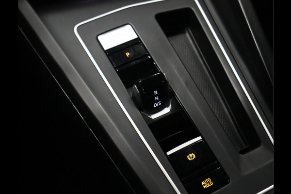 Volkswagen Golf 1.5 eTSI Style [DIGITAL DASH, ADAPTIVE CRUISE, APPLE CARPLAY, PDC V+A, MEMORY SEATS, MASSAGE STOELEN, NAVIGATIE, NIEUWSTAAT]