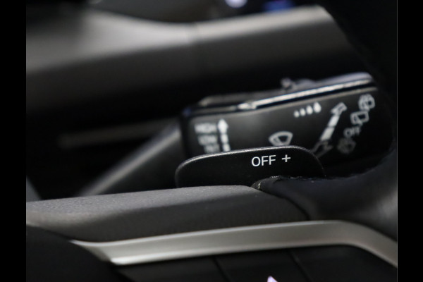Volkswagen Golf 1.5 eTSI Style [DIGITAL DASH, ADAPTIVE CRUISE, APPLE CARPLAY, PDC V+A, MEMORY SEATS, MASSAGE STOELEN, NAVIGATIE, NIEUWSTAAT]