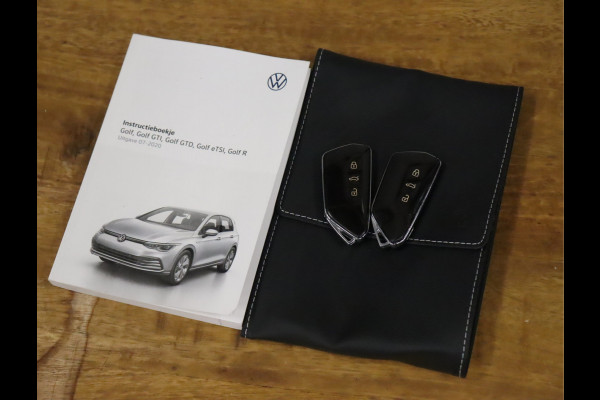 Volkswagen Golf 1.5 eTSI Style [DIGITAL DASH, ADAPTIVE CRUISE, APPLE CARPLAY, PDC V+A, MEMORY SEATS, MASSAGE STOELEN, NAVIGATIE, NIEUWSTAAT]