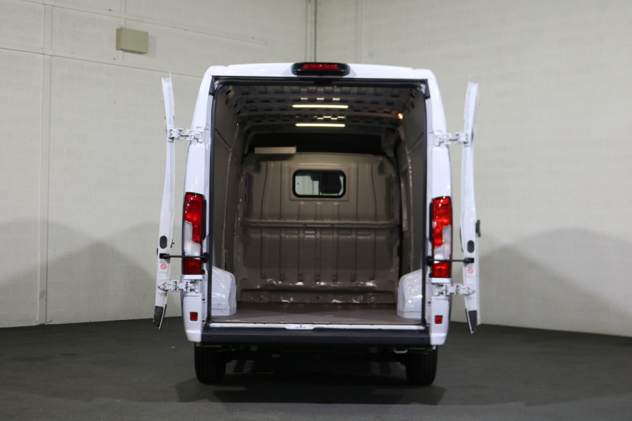 Opel Movano 2.2D 140pk L4 H2 Airco Navigatie Camera