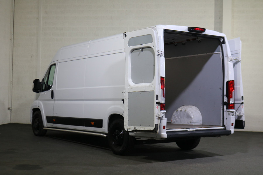 Opel Movano 2.2D 140pk L4 H2 Airco Navigatie Camera