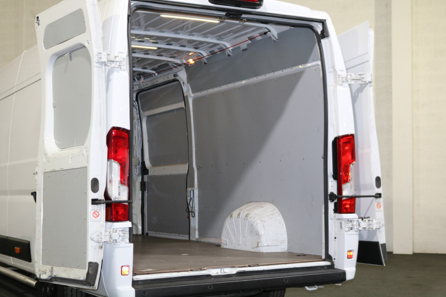Opel Movano 2.2D 140pk L4 H2 Airco Navigatie Camera