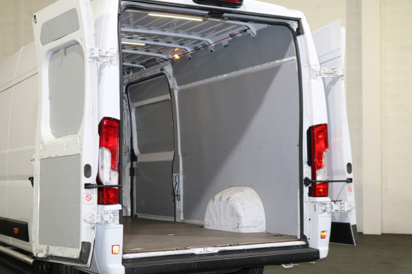 Opel Movano 2.2D 140pk L4 H2 Airco Navigatie Camera