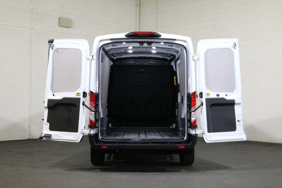 Ford Transit 2.0 TDCI 130pk Automaat L2 H2 Black Edition