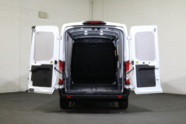Ford Transit 2.0 TDCI 130pk Automaat L2 H2 Black Edition