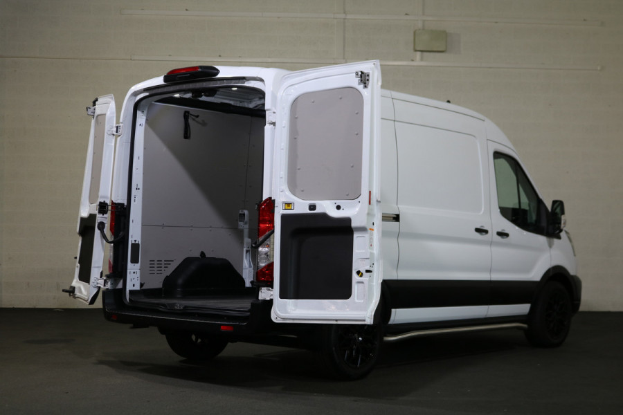 Ford Transit 2.0 TDCI 130pk Automaat L2 H2 Black Edition