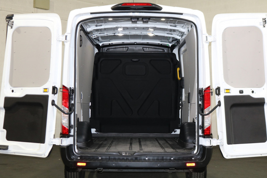 Ford Transit 2.0 TDCI 130pk Automaat L2 H2 Black Edition