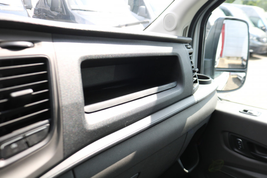 Ford Transit 2.0 TDCI 130pk Automaat L2 H2 Black Edition