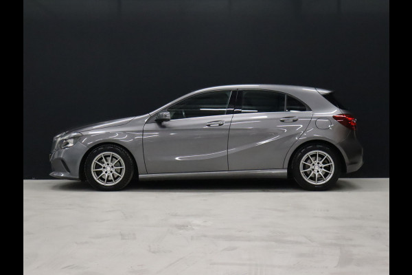 Mercedes-Benz A-Klasse 180 Sport [CAMERA, NAVIGATIE, HALF LEDER, BLUETOOTH, CRUISE CONTROL, AIRCO, NIEUWSTAAT]