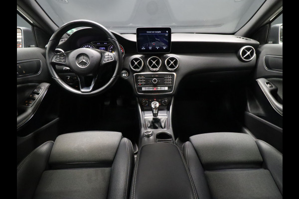 Mercedes-Benz A-Klasse 180 Sport [CAMERA, NAVIGATIE, HALF LEDER, BLUETOOTH, CRUISE CONTROL, AIRCO, NIEUWSTAAT]