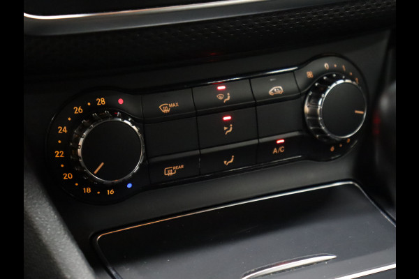 Mercedes-Benz A-Klasse 180 Sport [CAMERA, NAVIGATIE, HALF LEDER, BLUETOOTH, CRUISE CONTROL, AIRCO, NIEUWSTAAT]