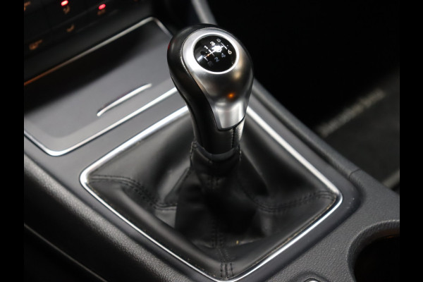 Mercedes-Benz A-Klasse 180 Sport [CAMERA, NAVIGATIE, HALF LEDER, BLUETOOTH, CRUISE CONTROL, AIRCO, NIEUWSTAAT]