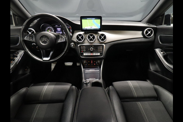 Mercedes-Benz CLA-Klasse 180 Sport [GROOT NAVIGATIE, ZWARTE HEMEL, STOELVERWARMING, PDC V+A, HALF LEDER, CRUISE CONTROL, AIRCO, NIEUWSTAAT]