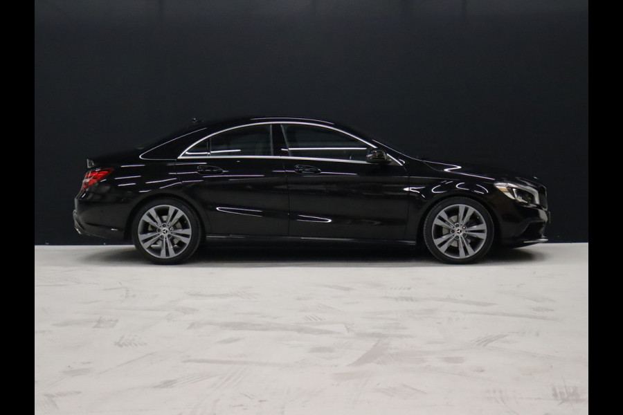 Mercedes-Benz CLA-Klasse 180 Sport [GROOT NAVIGATIE, ZWARTE HEMEL, STOELVERWARMING, PDC V+A, HALF LEDER, CRUISE CONTROL, AIRCO, NIEUWSTAAT]
