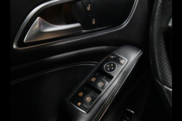 Mercedes-Benz CLA-Klasse 180 Sport [GROOT NAVIGATIE, ZWARTE HEMEL, STOELVERWARMING, PDC V+A, HALF LEDER, CRUISE CONTROL, AIRCO, NIEUWSTAAT]