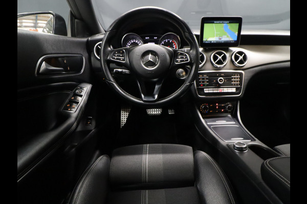 Mercedes-Benz CLA-Klasse 180 Sport [GROOT NAVIGATIE, ZWARTE HEMEL, STOELVERWARMING, PDC V+A, HALF LEDER, CRUISE CONTROL, AIRCO, NIEUWSTAAT]