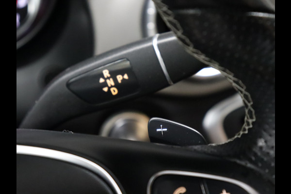 Mercedes-Benz CLA-Klasse 180 Sport [GROOT NAVIGATIE, ZWARTE HEMEL, STOELVERWARMING, PDC V+A, HALF LEDER, CRUISE CONTROL, AIRCO, NIEUWSTAAT]