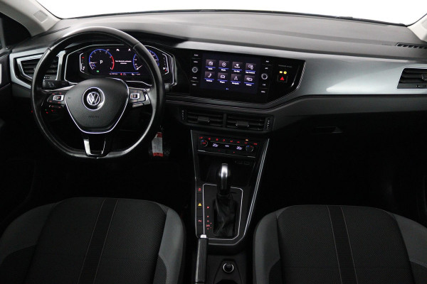 Volkswagen Polo 1.0 TSI Highline (PARKEERSENSOREN, CRUISE ADAPTIEF, NAVIGATIE, CARPLAY, AUTOMAAT, DIGITAAL DASHBOARD, NL-AUTO)