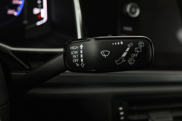 Volkswagen Polo 1.0 TSI Highline (PARKEERSENSOREN, CRUISE ADAPTIEF, NAVIGATIE, CARPLAY, AUTOMAAT, DIGITAAL DASHBOARD, NL-AUTO)
