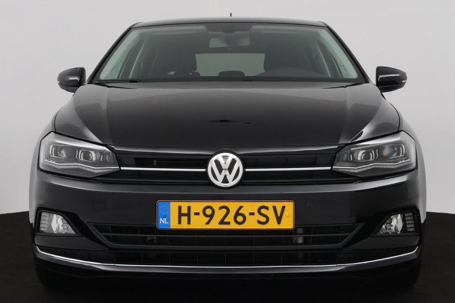 Volkswagen Polo 1.0 TSI Highline (PARKEERSENSOREN, CRUISE ADAPTIEF, NAVIGATIE, CARPLAY, AUTOMAAT, DIGITAAL DASHBOARD, NL-AUTO)