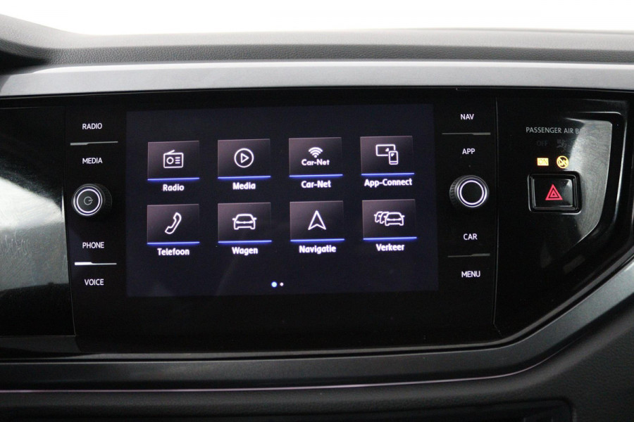 Volkswagen Polo 1.0 TSI Highline (PARKEERSENSOREN, CRUISE ADAPTIEF, NAVIGATIE, CARPLAY, AUTOMAAT, DIGITAAL DASHBOARD, NL-AUTO)