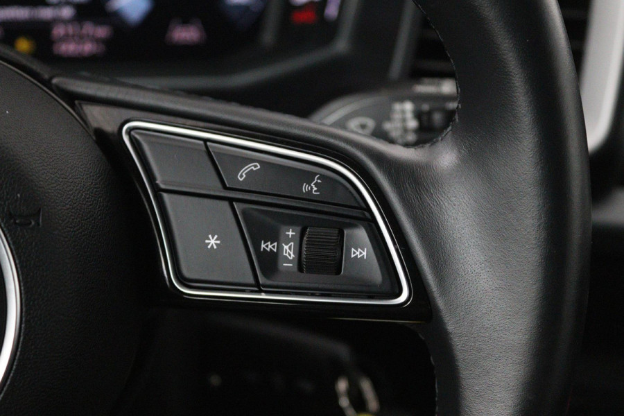 Audi A1 Sportback 25 TFSI Pro Line (LANE-ASSIST, CRUISE CONTROL, NAVIGATIE, NL-AUTO, GOED ONDERHOUDEN)