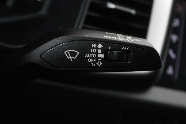 Audi A1 Sportback 25 TFSI Pro Line (LANE-ASSIST, CRUISE CONTROL, NAVIGATIE, NL-AUTO, GOED ONDERHOUDEN)
