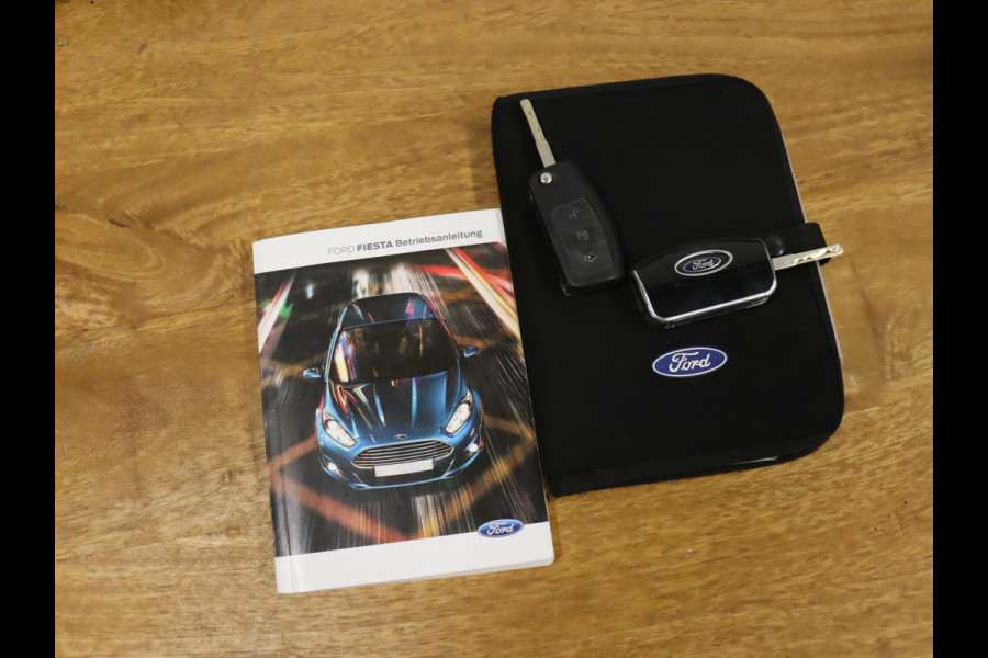 Ford Fiesta 1.0 Style Ultimate [AIRCO, NAVIGATIE, BLUETOOTH, RADIO, CD-SPELER, NIEUWSTAAT]