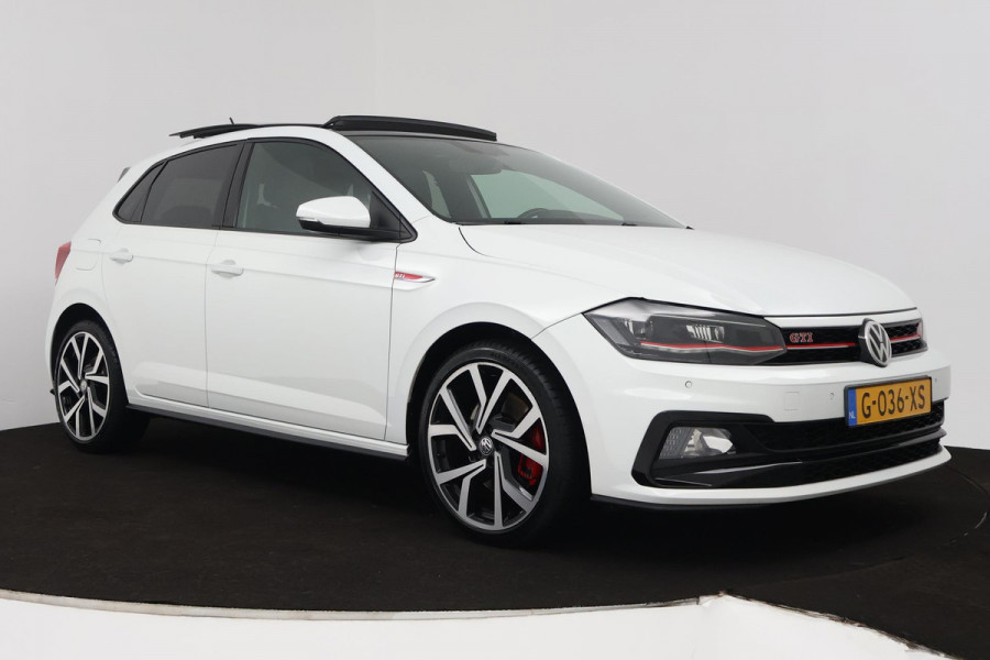 Volkswagen Polo 2.0 TSI GTI (PANORAMADAK, NL-AUTO, NAVIGATIE, ACHTERUITRIJCAMERA, AUTOMAAT, CRUISE ADAPTIEF, PARKEERSENSOREN)
