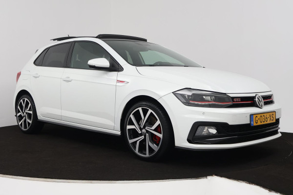 Volkswagen Polo 2.0 TSI GTI (PANORAMADAK, NL-AUTO, NAVIGATIE, ACHTERUITRIJCAMERA, AUTOMAAT, CRUISE ADAPTIEF, PARKEERSENSOREN)