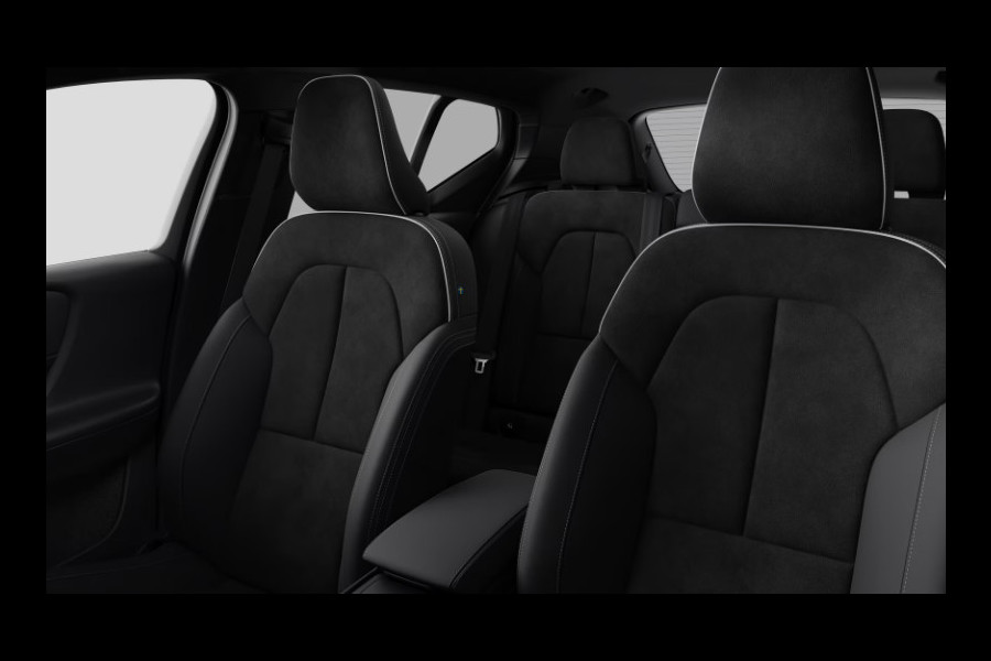 Volvo EX40 Single Motor Extended Range Plus Black Ed. 82 kWh Panoramadak / Apple Carplay / Android Auto / Harman kardon audio / Adaptive cruise control / Pilot assist / Lichtmetalen velgen /