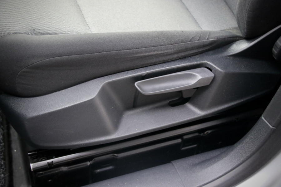 Volkswagen Caddy 2.0 TDI | CarPlay | PDC | Cruise control | Trekhaak | Airco | NAP Logisch | Schroefset | Spoilerset | Nieuwe APK | Euro 6