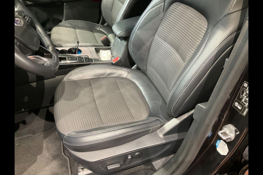 Ford Kuga 2.5 PHEV Titanium X | Afneembare trekhaak | Half Leder | Bang&Olufsen | Winter Pack | Adaptive cruise control | Dodehoeksensoren | Elektrische achterklep | 1.500 kg trekgewicht